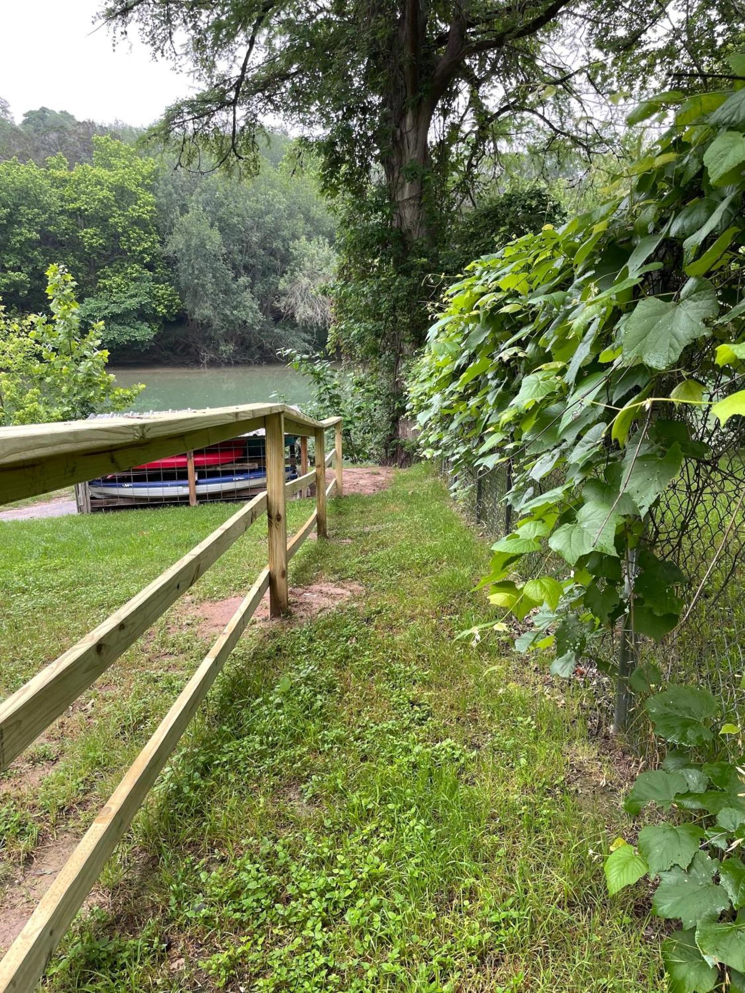 Pet Friendly Tiny House Rental With New Access To Guadalupe River Nbtx นิวบราวน์เฟลส์ ภายนอก รูปภาพ